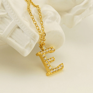 2024 สไตล์ใหม่สแตนเลสตัวอักษร 18K Gold Plated Zirconสร้อยคอคริสตัลฝัง 26 ตัวอักษรสร้อยคอจี้ - Product Image 2