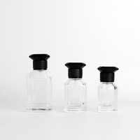 Flacon de parfum en verre transparent de 30 ml, forme carrée, avec pulvérisateur, emballage carré pour diffuseur, vente en gros, directement de l'usine