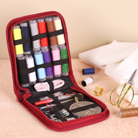 Kit de couture de Noël 65 pièces : Gamme complète d'outils de couture essentiels, coffret cadeau portable pour aiguilles et fils, idéal pour la maison et les vacances