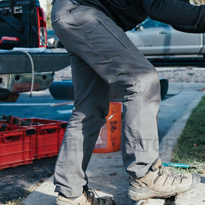 Factory Manufacturer's New Modern Style Hi Vis Work Pants Factory Rate Professional Quality Trending Fashion Work Clothing - Product Image 3