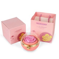 Boîte à bijoux ronde rotative avec rose éternelle et collier pendentif gravé - Cadeau de demande en mariage et de déclaration pour la Saint-Valentin