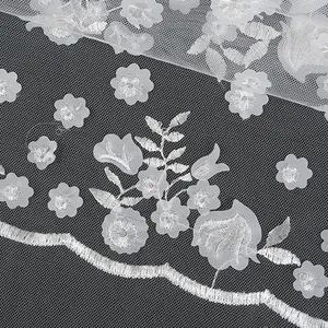 2023 Novo produto ideias flor branca luxo liso bordado nupcial tule malha tela do laço para o vestido de casamento