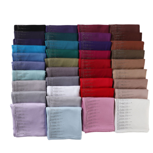 Bufanda de Algodón Mercerizado con Adornos de Pedrería de Lujo 2026, Estilo Elegante, Cómoda, Transpirable, Duradera y Ligera - Product Image 1