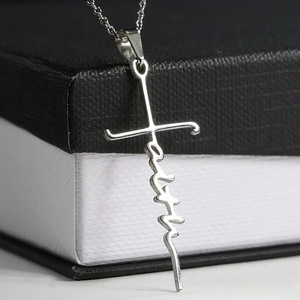 Collar con colgante de cruz de acero inoxidable, diseño minimalista de fe para hombres, uso diario, colgantes con temática geométrica de 50cm y 55cm - Product Image 1