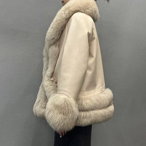 Jancoco Nouveautés Vestes en <span class=keywords><strong>cuir</strong></span> et fourrure pour femmes Vestes rembourrées en <span class=keywords><strong>cuir</strong></span> véritable avec garniture en fourrure de renard pour l'hiver - Product Image 3