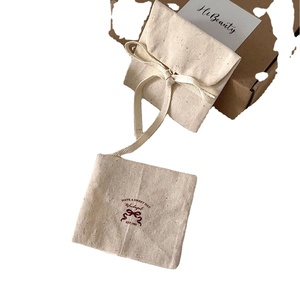 Pochette de rangement haut de gamme en sergé de coton gris avec logo personnalisé imprimé, pour extensions de cheveux, perruques, sacs à main, manteaux et sous-vêtements - Product Image 1