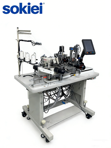 Machine à coudre industrielle entièrement automatique programmable à lit plat pour ourlets de sous-vêtements, avec coupe-fil et triple aiguille interlock - Product Image 3