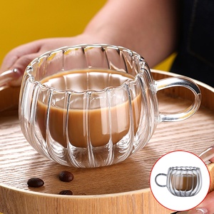 Elegante Doppelwandige Isolier-Kaffeetasse aus Glas mit Geriffeltem Rand und Thermischer Doppelschicht, Hitzebeständiger Dekotasse - Product Image 3