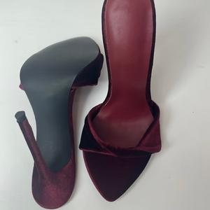 Vente en gros personnalisé Sandales à talons et bout pointu Sandales à talons aiguilles rouges de luxe à talons fins <span class=keywords><strong>Chaussures</strong></span> à talons hauts pour dames de luxe - Product Image 5