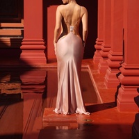 Robe longue maxi personnalisée en gros pour femme, à sequins, bretelles spaghetti, douce, sans manches, ornée de perles, dos nu, pour l'été, tenue de soirée