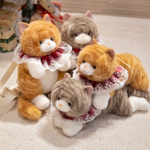 Mochila de Gato Realista de Peluche al por Mayor OEM, Linda Mochila de Gatito Tabby con Cuello de Encaje para Niñas, Regalo de Viaje y Vacaciones - Product Image 1