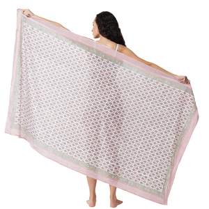 Pareo de algodón con estampado a mano de Coral Azucarado y Salvia de Texas para mujer, ligero, para cubrir el bikini, ropa de verano - Product Image 1