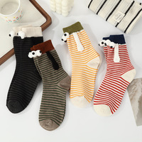 Chaussettes mi-mollet amusantes 3D magnétiques à motif de mains entrelacées, rayées, style dessin animé, pour femme, cadeau original pour couple