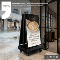 Affichage publicitaire LCD double face extérieur avec roues, signalisation numérique portable alimentée par batterie