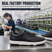 Sneakers Classiche Basse in Pelle Microfibra Triple White Black Morbide Traspiranti di Tendenza Moda con Rialzo Interno per Camminata