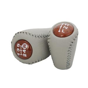 Pommeau de levier de vitesse en cuir pour voitures Toyota Prado à transmission manuelle, conception ergonomique - Product Image 1