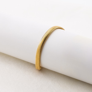 yunnique Snake Bone <b>Chain</b> Bracelet 18K Gold Plated <b>Titanium</b> Steel Unisex Fashion Jewelry Geometric Design - Product Image 4