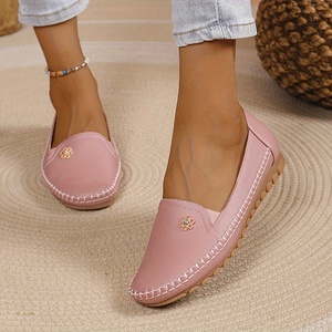 Mocasines Rosas Personalizables al por Mayor para Mujer, Zapatos Casuales Cómodos de Piel Sintética con Punta Redonda - Product Image 3