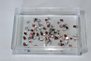 <span class=keywords><strong>Pièces</strong></span> de machines suisses usinées CNC en alliage <span class=keywords><strong>d</strong></span>'aluminium avec connecteurs plaqués <span class=keywords><strong>or</strong></span> Broches en cuivre pour les services de micro-usinage - Product Image 4