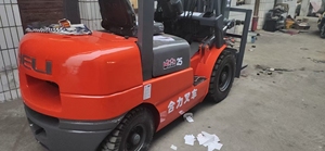 Montacargas Diésel HELI de 2.5T, Mástil de Tres Etapas, Neumáticos Neumáticos, Operación con Asiento, Uso en Interiores, Modelo H2000 - Product Image 6