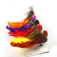 Vente chaude Oiseau de plumes colorées Oiseau artificiel pour la décoration de fête