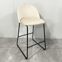 Chaises de bar modernes en métal à pieds hauts pour l'extérieur, l'hôtel, le restaurant, la maison, le bar, chaises de bar robustes avec siège en tissu velours, tabourets de bar de cuisine