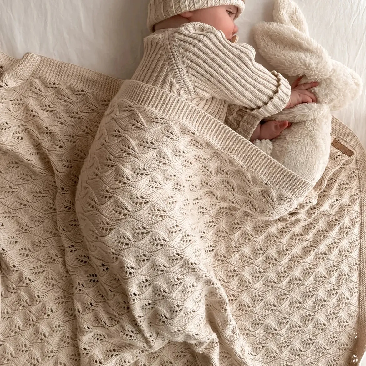 2024 Neuheit Individueller Großhandel Unisex schlichte Luxus-Babi Neugeborene Bio-Baumwolle gestrickte Baby-Überzug