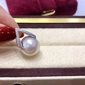 Pendentif en or 18 carats avec perle d'eau douce naturelle délicate de 7 à 10 mm, collier polyvalent et simple pour usage personnel ou cadeau - Product Image 2