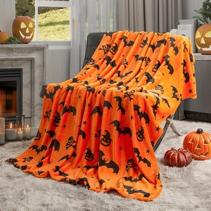 Couverture Polaire Imprimée Halloween en Gros, Motif Chauve-Souris Orange et Citrouille, Douce en Flanelle Anti-Boulochage, Pour Usage Domestique, Saison Automne - Product Image 1