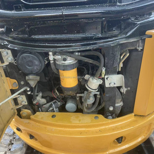 Mini-excavatrice Caterpillar 301.7 de 2,0 tonnes, modèle 2022, moteur 19 CV, presque neuve, avec rapport et inspection vidéo - Product Image 5