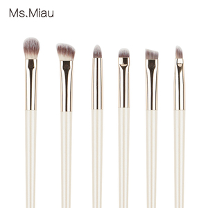 Adorable ensemble de 11 pinceaux plats avec poils synthétiques et manche en bois pour le <span class=keywords><strong>maquillage</strong></span> du visage et du gloss à lèvres - Product Image 5