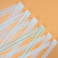 Dentelle avec motif assorti Élastiques en ruban de dentelle à œillets pour emballer les sacs de cadeaux Décoration de fleurs de mariage Fabrication de cartes