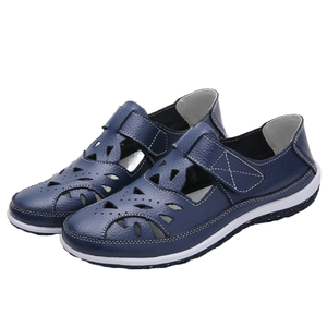 Sandalias de cuero cerradas de nuevo estilo para mujer, verano 2026, estilo romano, transpirables, informales, con suela de TPR, huecas, para playa - Product Image 1