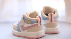2025 otoño niños deportes suela blanda transpirable ligero Bebé niños niñas Casual <span class=keywords><strong>baloncesto</strong></span> <span class=keywords><strong>zapatillas</strong></span> de correr - Product Image 5