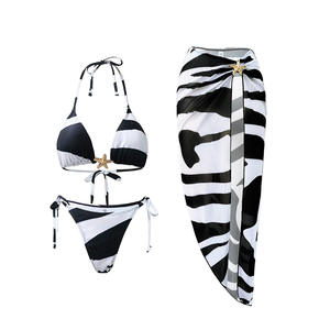 Nouveau Maillot de Bain Bikini Fendu à Bretelles Rayées et Col Halter Sexy et Tendance pour Femme Été 2026 - Product Image 6