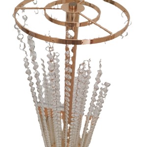 Soporte de Flores de Metal Dorado de Lujo para Bodas, Centro de Mesa con Cuentas de Cristal, Soporte Floral para Eventos, Fiestas, Escenarios y Decoración - Product Image 5
