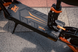 Trottinette électrique EU KUKIRIN Pro pour adultes avec moteur 600W, 15 vitesses, jusqu'à 45 km/h, autonomie 50 km, nouvelle version été 2024, 9 pouces - Product Image 5