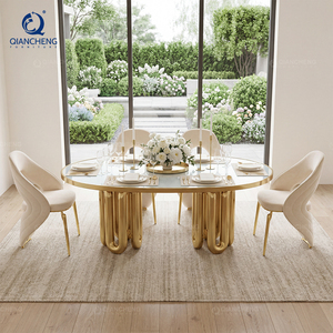 Set da Pranzo di Lusso per Matrimoni, Tavolo <span class=keywords><strong>e</strong></span> Sedie in Acciaio Inox PVD Oro Italiano per Progetti di Ospitalità - Product Image 2