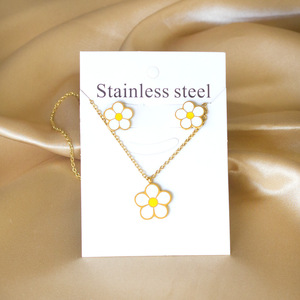 Ensemble collier et boucles d'oreilles en acier inoxydable avec pendentif marguerite florale, bijoux pour femmes, cadeau, ensembles de bijoux tendance - Product Image 4