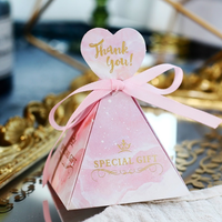 Vente en gros, top ventes, petites boîtes roses pour fêtes d'anniversaire, triangle, boîtes de mariage, boîte cadeau avec ruban et étiquette