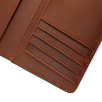 Cadeau de voyage en cuir véritable Crazy Horse vintage personnalisé couverture de passeport personnalisée avec porte-cartes et logo personnalisé