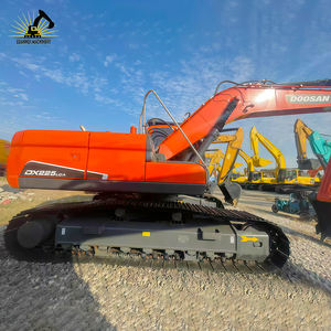 Excavatrice d'occasion DOOSAN DX225 LCA robuste à couple élevé pour des travaux de carrière, de construction routière et de fouilles de fondations profondes efficaces - Product Image 2