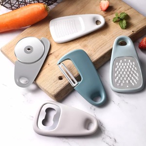 Juego de Utensilios de Cocina de 5 Piezas: Rallador de Queso, Abridor de Botellas, Pelador, Cortador de Pizza, <span class=keywords><strong>Herramientas</strong></span> de Cocina - Product Image 1