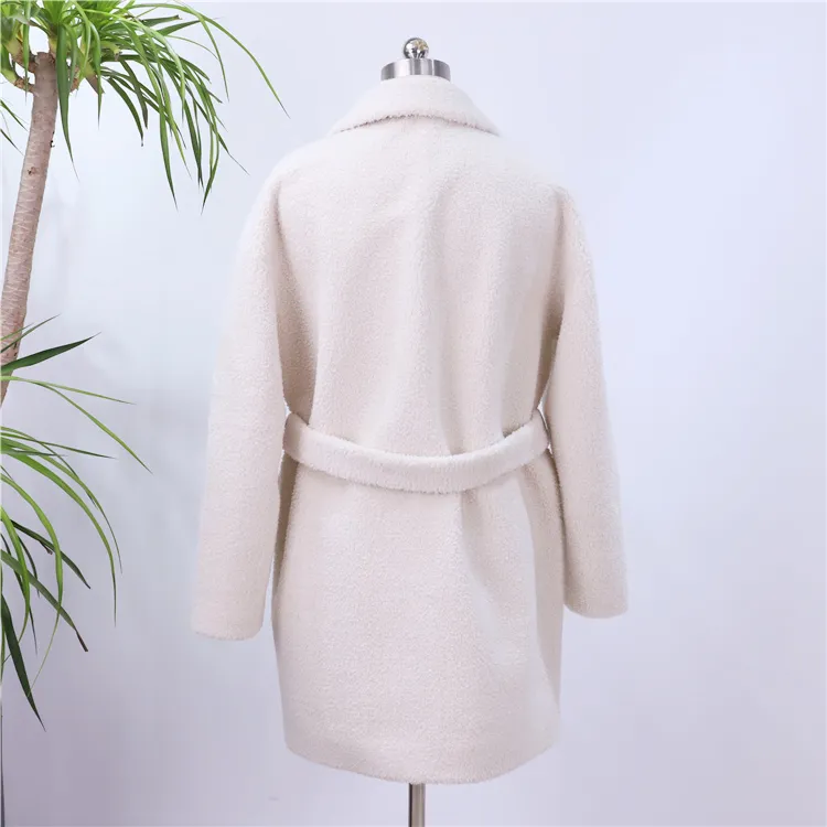 Rusia, Europa del Norte mercado de invierno de moda de piel de abrigo blanco oso de peluche Extra larga para mujer abrigos de piel sintética