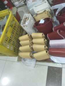 Bolsos de Marca, Bolsos de Mano, Mochilas Deportivas, Mochilas Escolares, Bolsos Usados en Fardos para Hombres y Mujeres - Product Image 3