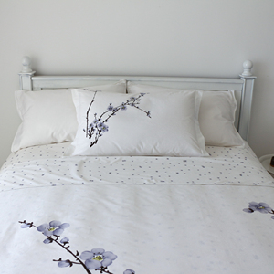 Bộ ga trải giường in hoa mận 100% cotton, thiết kế hiện đại, có thể đảo mặt, kèm bộ ga trải giường dệt phẳng - Product Image 3