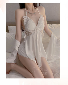 Pyjama en <span class=keywords><strong>soie</strong></span> de glace sexy de <span class=keywords><strong>grande</strong></span> <span class=keywords><strong>taille</strong></span> avec coussin de poitrine rassembler nœud chemise de nuit Robe extérieure ensemble de vêtements pour la maison - Product Image 1