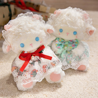 Peluche Mouton Mignonne en Dentelle, Jouet en Peluche Doux et Moelleux, Agneau Rembourré avec Tenues Florales pour Cadeaux d'Enfants