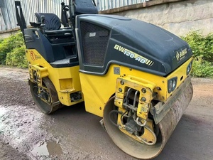 Gebrauchte Mini <span class=keywords><strong>Road</strong></span> <span class=keywords><strong>Roller</strong></span> 3 Tonnen <span class=keywords><strong>BOMAG</strong></span> BW120AD-5 voll hydraulische Doppel antrieb Vibration <span class=keywords><strong>Roller</strong></span> Second hand Compactor <span class=keywords><strong>Roller</strong></span> <span class=keywords><strong>Bomag</strong></span> Verkauf - Product Image 2