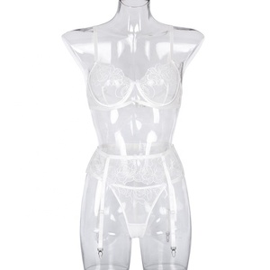 Vente en gros de costume 3 pièces sexy fendu avec <span class=keywords><strong>porte</strong></span>-jarretelles en maille croisée Ensemble de lingerie érotique sexy transparente - Product Image 1